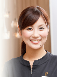 歯科医師│諏訪 紗歩子